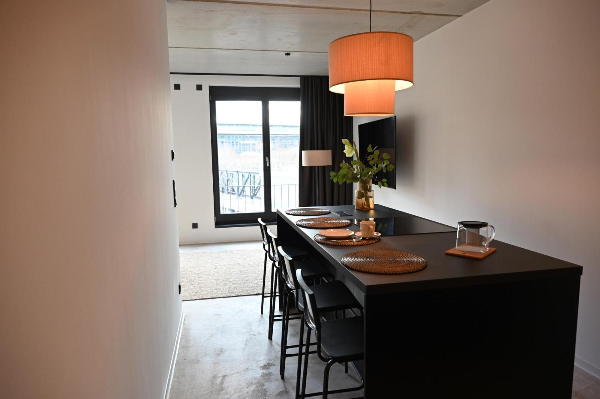 Eiwelhome - Stilvoll, Urban-Ruhig Schlafen, Bahnhofsnah, Balkon إرفورت المظهر الخارجي الصورة