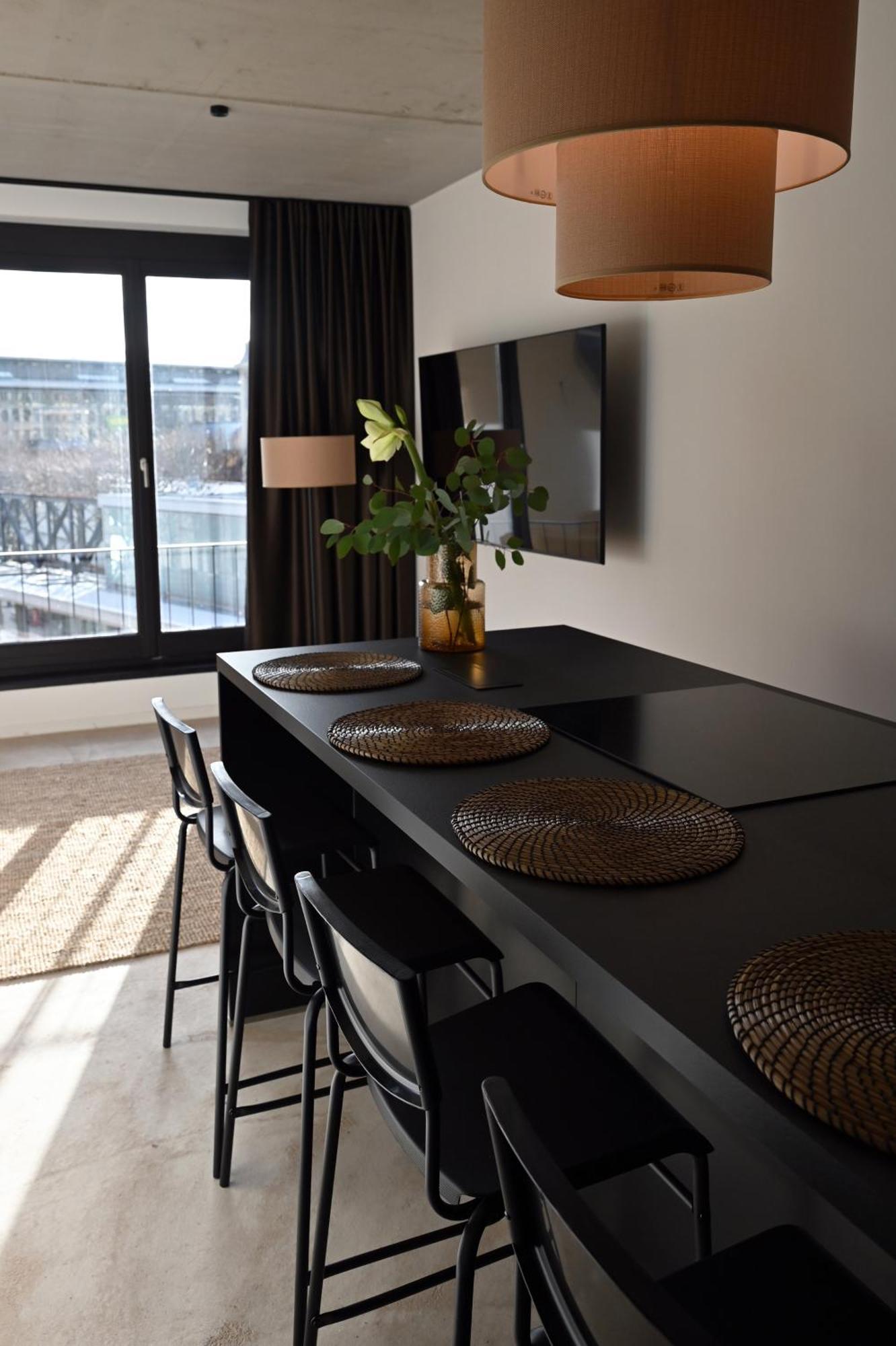 Eiwelhome - Stilvoll, Urban-Ruhig Schlafen, Bahnhofsnah, Balkon إرفورت المظهر الخارجي الصورة