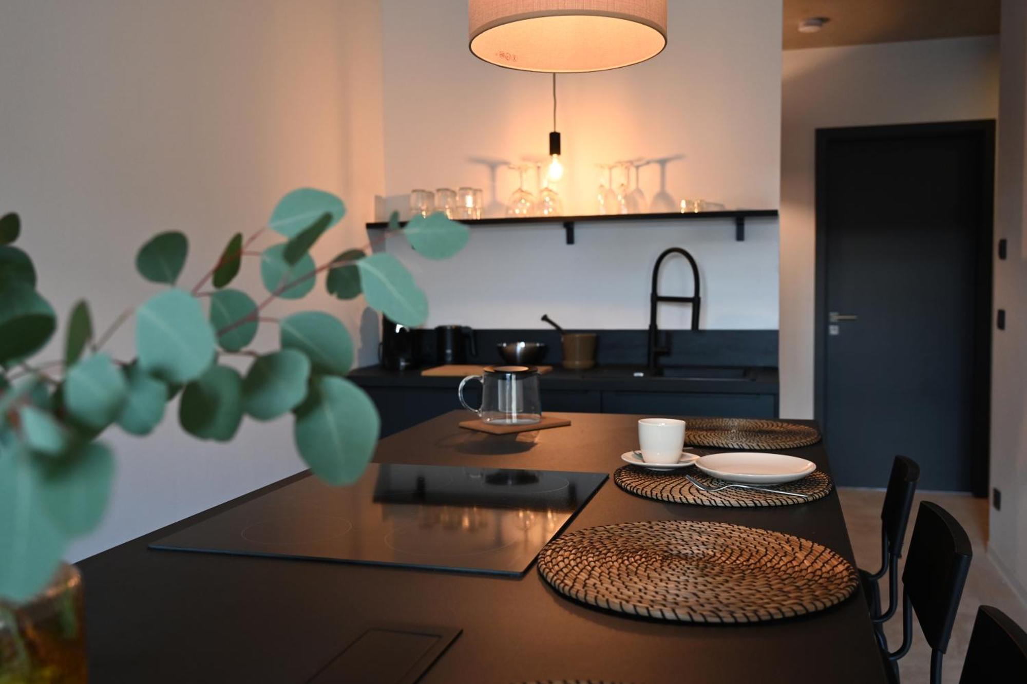 Eiwelhome - Stilvoll, Urban-Ruhig Schlafen, Bahnhofsnah, Balkon إرفورت المظهر الخارجي الصورة